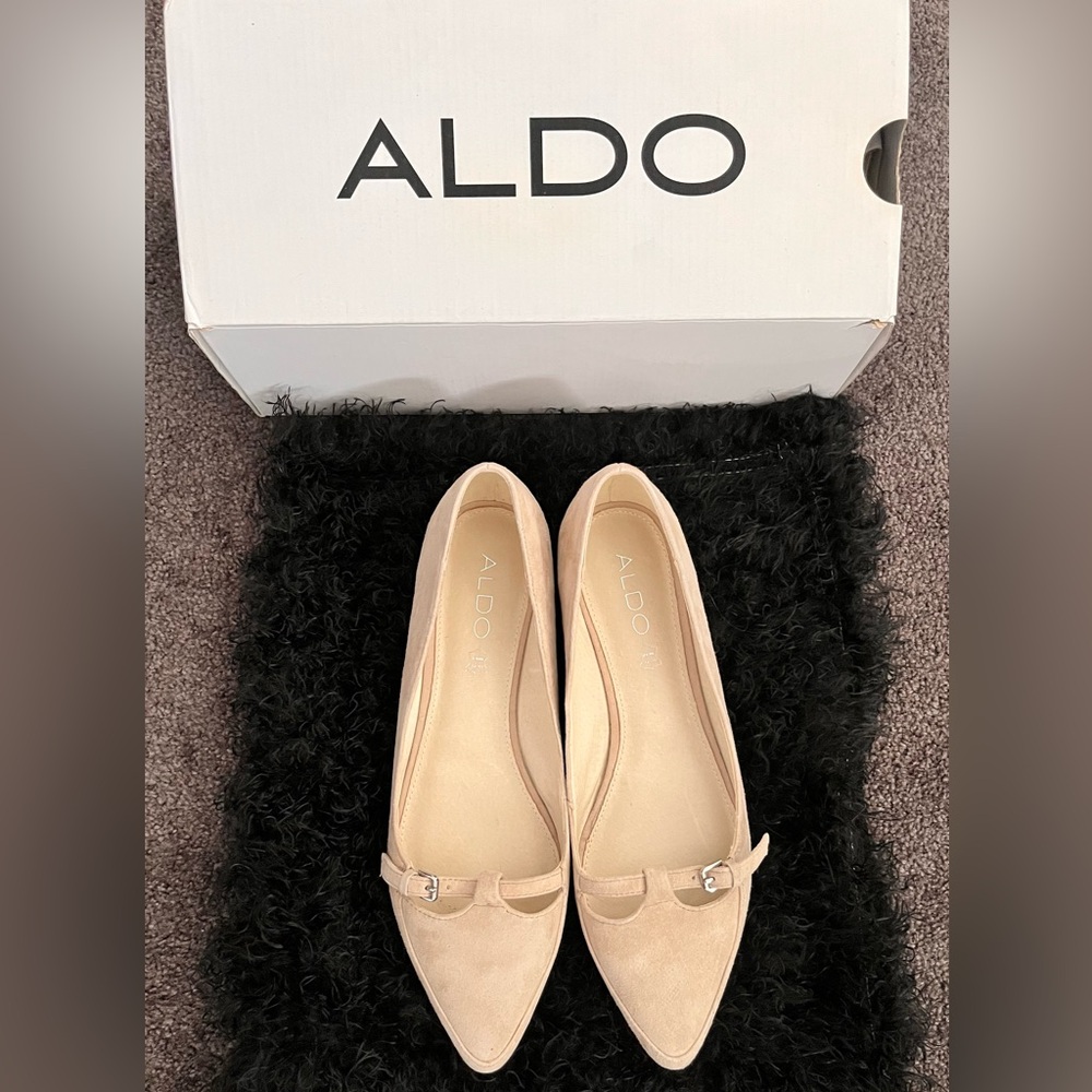 🔴 Vintage Aldo Genuine Suede Tan Color Flat Shoes -NWT- NO FURTHER DISCOU🌷
